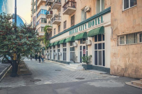 Deluxe Hotel